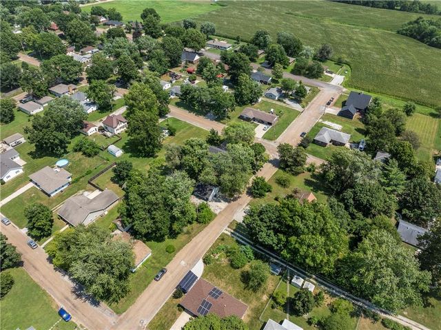 1216 S Saint Louis Street, Concordia, MO 64020