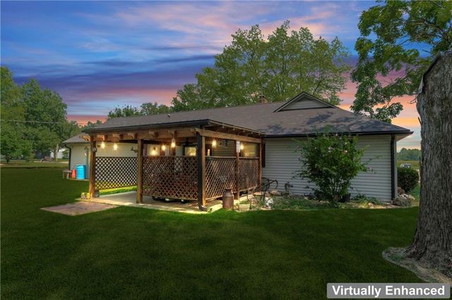 1216 S Saint Louis Street, Concordia, MO 64020