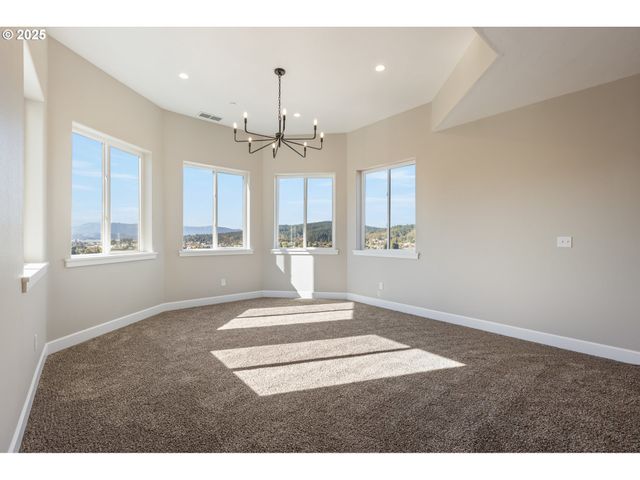 662 BROOKS Loop, Sutherlin, OR 97479