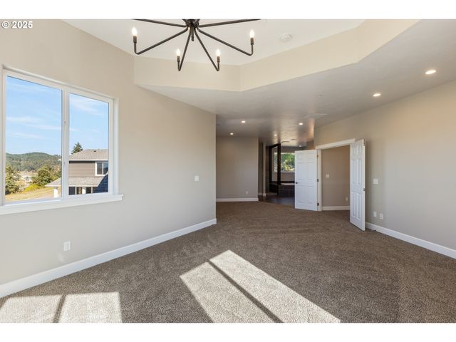 662 BROOKS Loop, Sutherlin, OR 97479