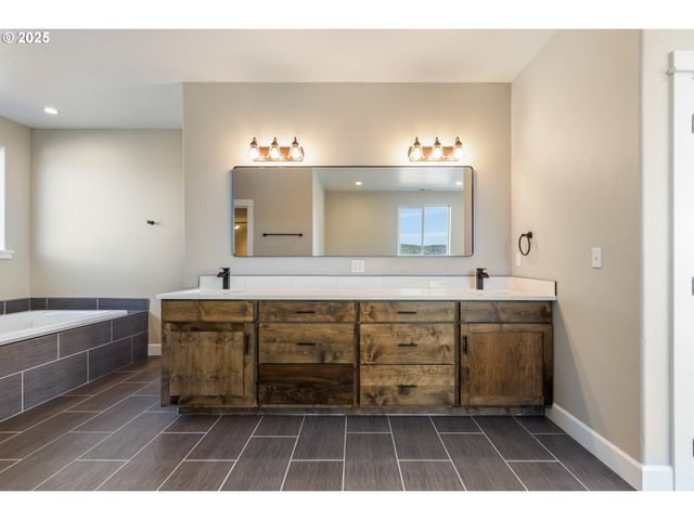 662 BROOKS Loop, Sutherlin, OR 97479