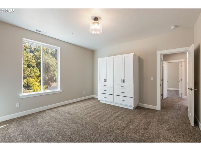 662 BROOKS Loop, Sutherlin, OR 97479