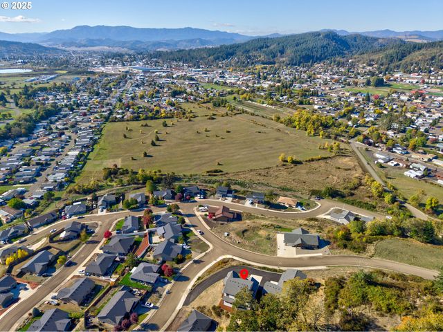 662 BROOKS Loop, Sutherlin, OR 97479