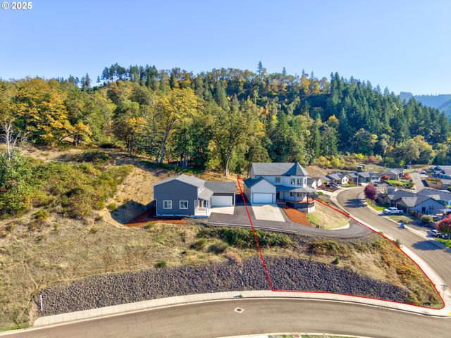 662 BROOKS Loop, Sutherlin, OR 97479