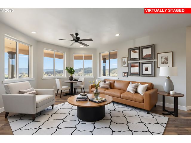 662 BROOKS Loop, Sutherlin, OR 97479