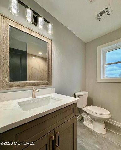813 Ensign Avenue, Beachwood, NJ 08722
