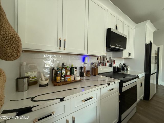 813 Ensign Avenue, Beachwood, NJ 08722