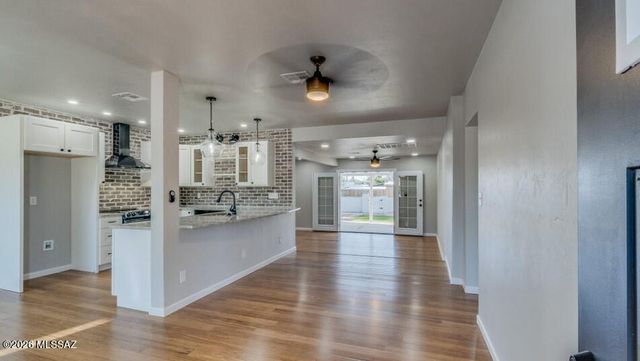 2621 E Adams Street, Tucson, AZ 85716