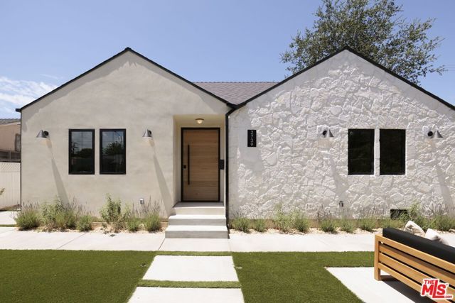 2739 Midvale Avenue, Los Angeles, CA 90064