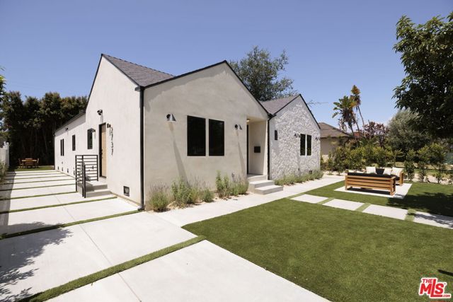 2739 Midvale Avenue, Los Angeles, CA 90064
