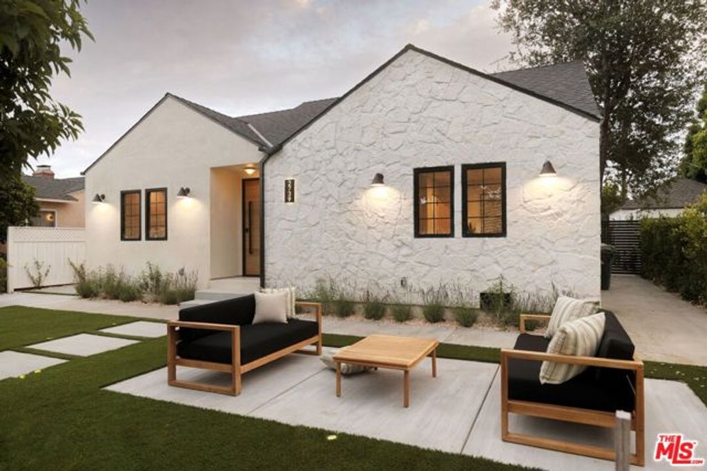 2739 Midvale Avenue, Los Angeles, CA 90064