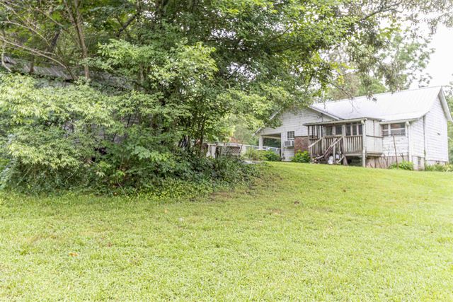 1386A ELVIN WEEKS RD, Bethel Springs, TN 38315