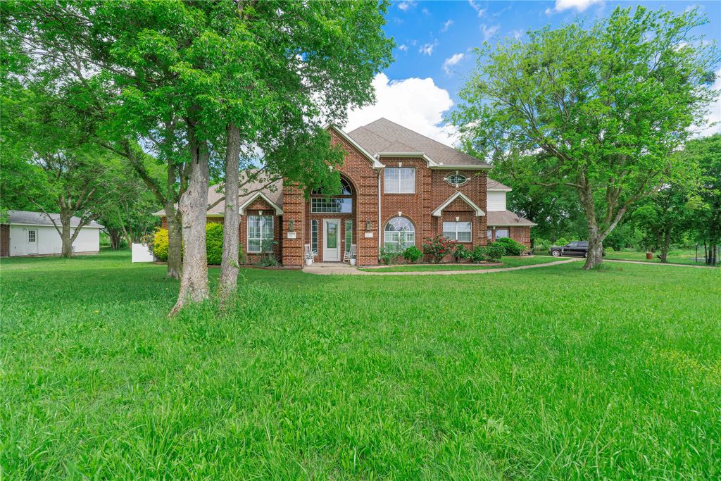 135 Kirkpatrick Road, Ennis, TX 75119