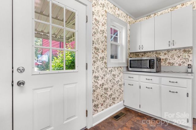 237 Shiloh Church Road, Hickory, NC 28601