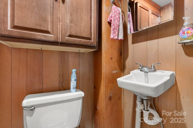 237 Shiloh Church Road, Hickory, NC 28601