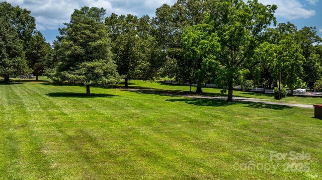237 Shiloh Church Road, Hickory, NC 28601