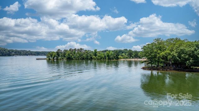 237 Shiloh Church Road, Hickory, NC 28601