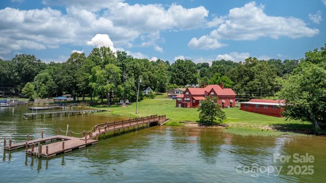 237 Shiloh Church Road, Hickory, NC 28601