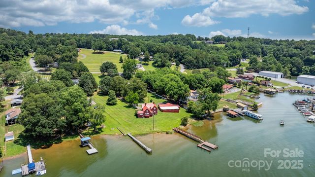 237 Shiloh Church Road, Hickory, NC 28601