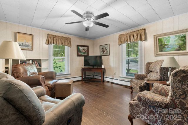237 Shiloh Church Road, Hickory, NC 28601