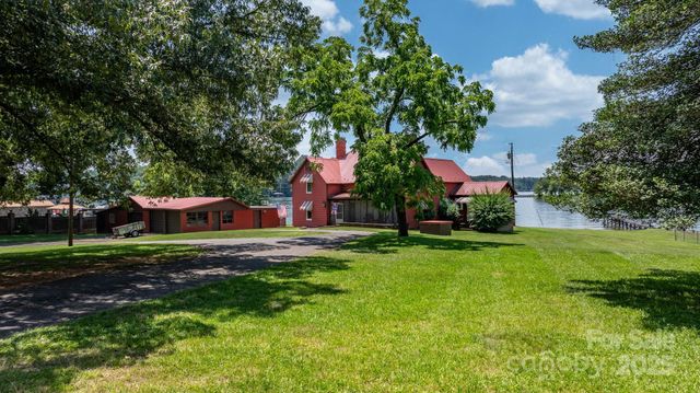 237 Shiloh Church Road, Hickory, NC 28601