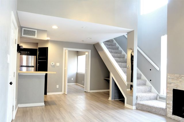 9805 Walnut Street 212, Dallas, TX 75243