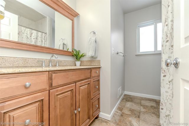 3871 Cheryl Drive, Commerce Charter Township, MI 48382