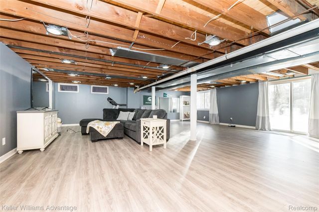 3871 Cheryl Drive, Commerce Charter Township, MI 48382