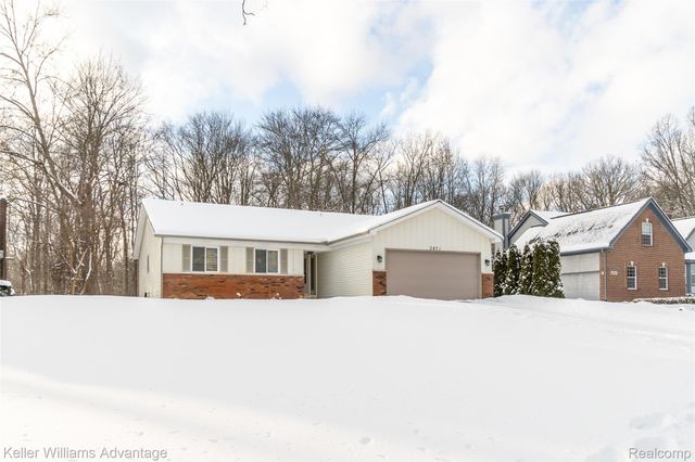 3871 Cheryl Drive, Commerce Charter Township, MI 48382