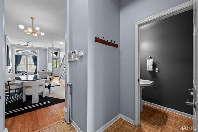 2745 Russell Boulevard, St Louis, MO 63104
