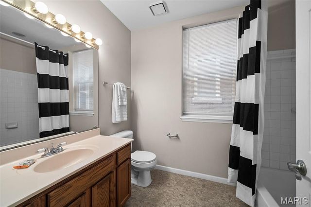 2745 Russell Boulevard, St Louis, MO 63104