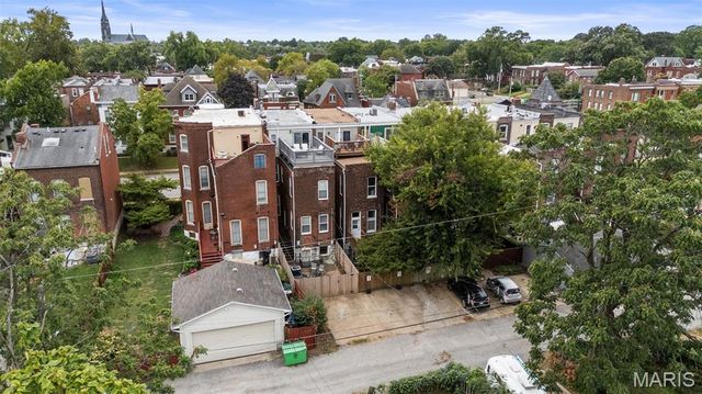 2745 Russell Boulevard, St Louis, MO 63104
