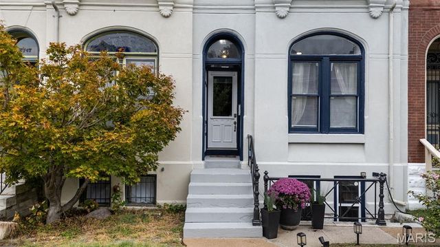 2745 Russell Boulevard, St Louis, MO 63104