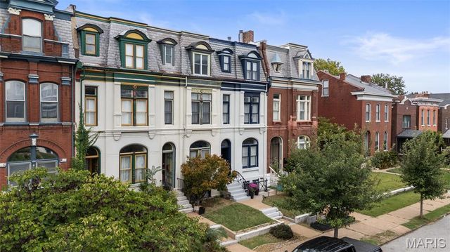 2745 Russell Boulevard, St Louis, MO 63104
