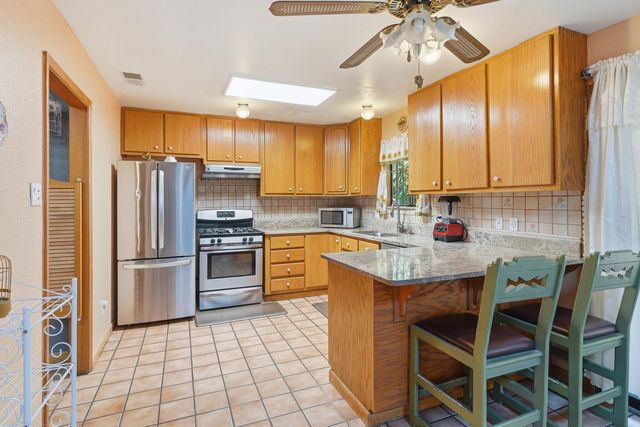 732 Grace Street NE, Albuquerque, NM 87123