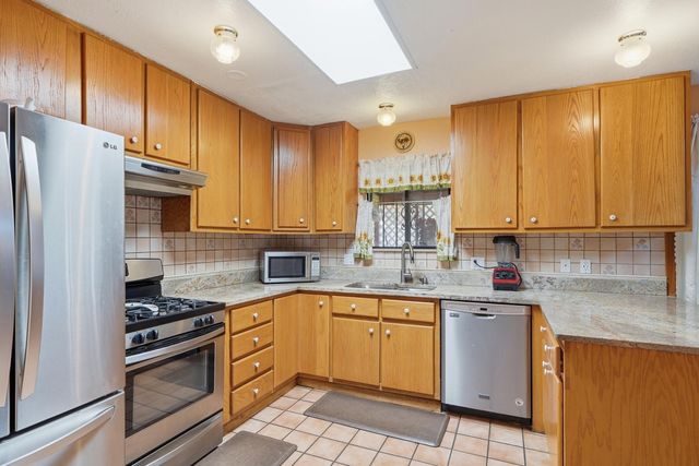 732 Grace Street NE, Albuquerque, NM 87123