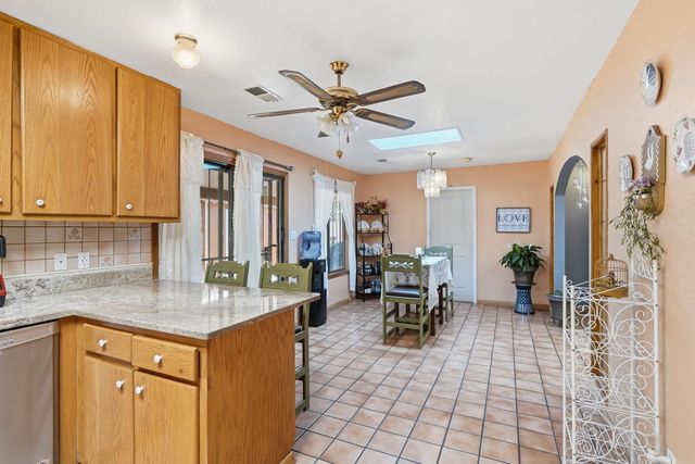 732 Grace Street NE, Albuquerque, NM 87123