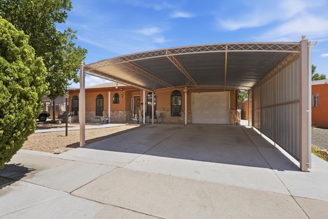 732 Grace Street NE, Albuquerque, NM 87123