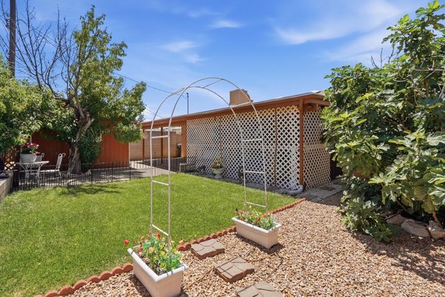 732 Grace Street NE, Albuquerque, NM 87123