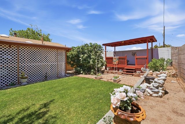732 Grace Street NE, Albuquerque, NM 87123