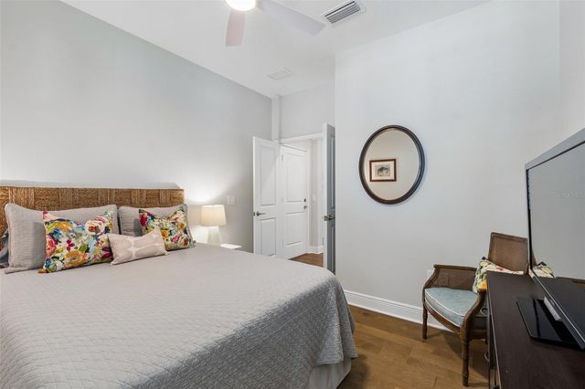 3401 W PEARL AVE, Tampa, FL 33611