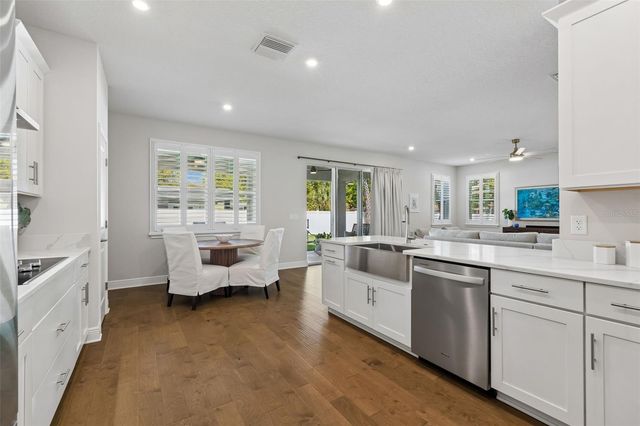 3401 W PEARL AVE, Tampa, FL 33611