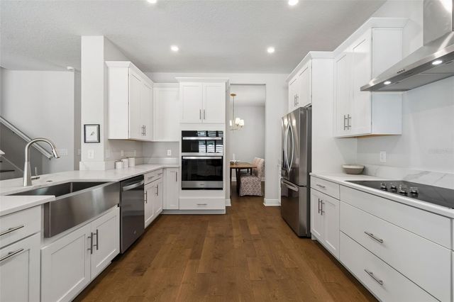 3401 W PEARL AVE, Tampa, FL 33611