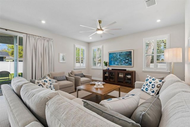 3401 W PEARL AVE, Tampa, FL 33611