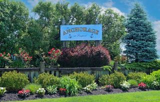 1 Anchorage Way 1401, Freeport, NY 11520