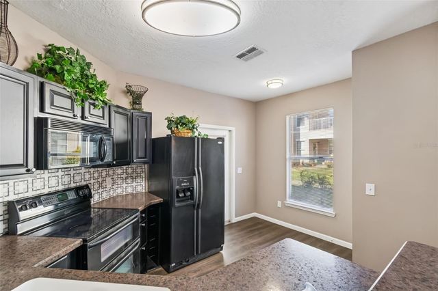 17978 VILLA CREEK DRIVE, Tampa, FL 33647