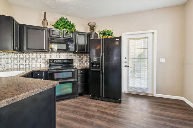 17978 VILLA CREEK DRIVE, Tampa, FL 33647