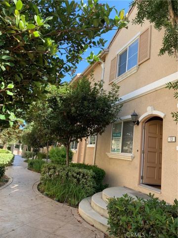 9301 Shirley Avenue 13, Northridge, CA 91324