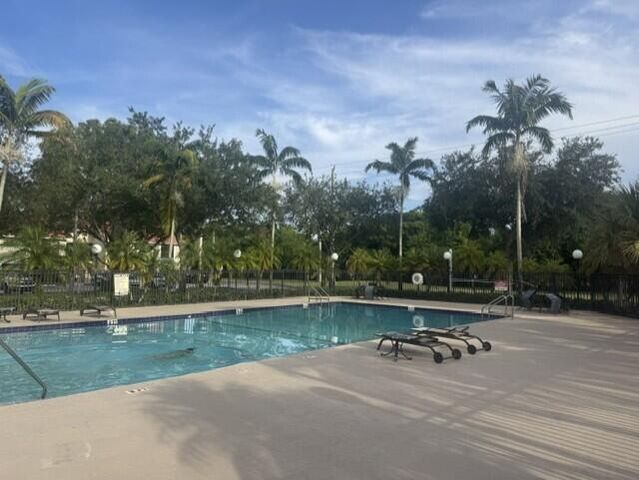 1495 LAKE CRYSTAL Drive G, West Palm Beach, FL 33411