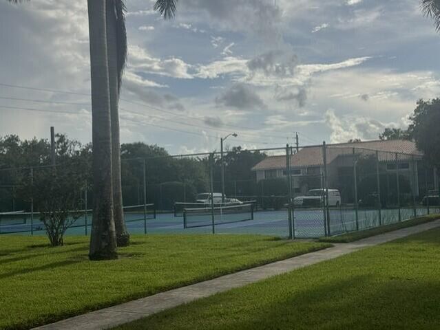 1495 LAKE CRYSTAL Drive G, West Palm Beach, FL 33411